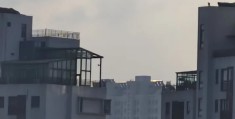 问答丨露台搭建阳光房算不算违建？露台上雨棚、木凉亭算违法建筑么？